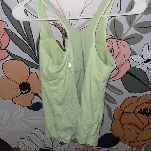 Lululemon Tank Size 8 - Picture 2 of 3